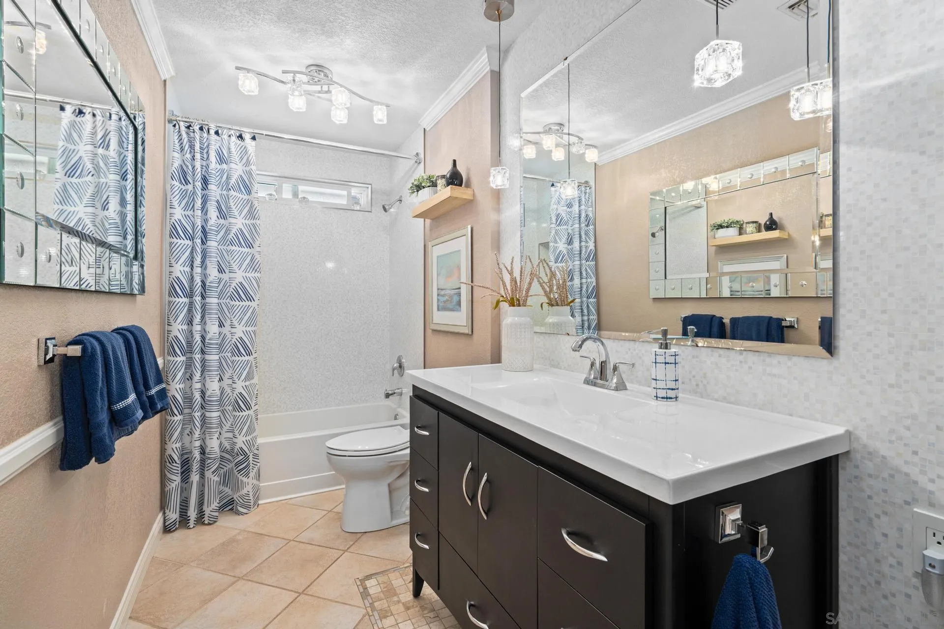 1009 Summit Trail Escondido, CA 92025 - Photo 25 of 59 a bathroom with a sink a toilet and shower