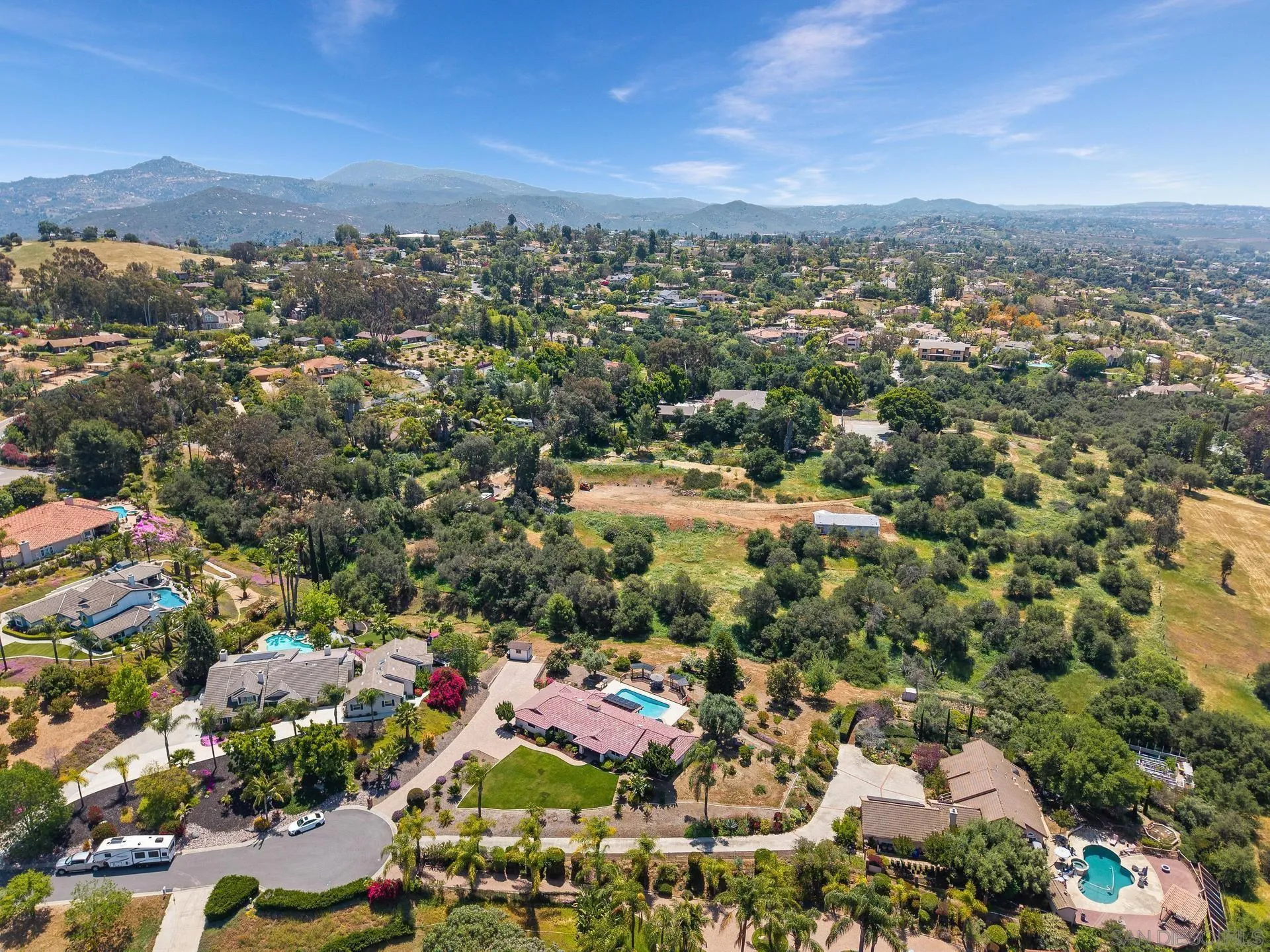 1009 Summit Trail Escondido, CA 92025 - Photo 49 of 59 an aerial view of a city