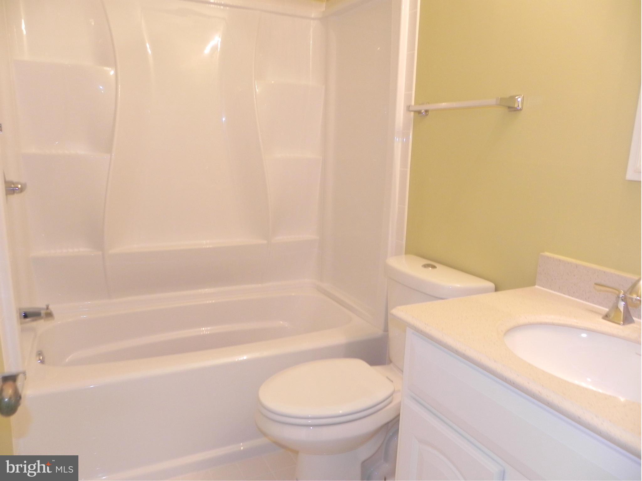 15 Redding Ridge Drive Gaithersburg, MD 20878 - Photo 14 of 30 Hall Bath