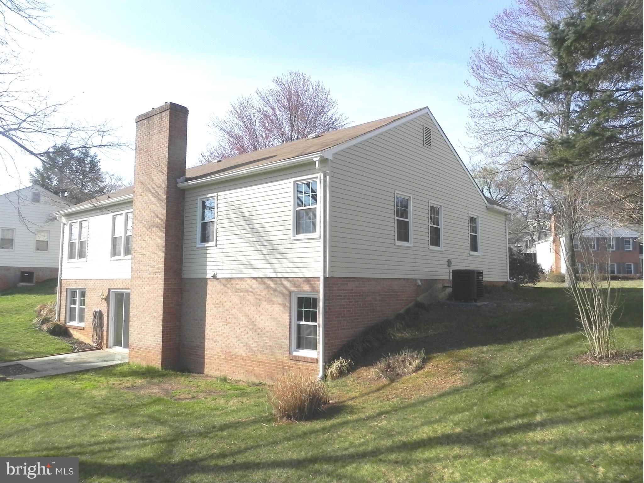 15 Redding Ridge Drive Gaithersburg, MD 20878 - Photo 29 of 30 Exterior (Rear)
