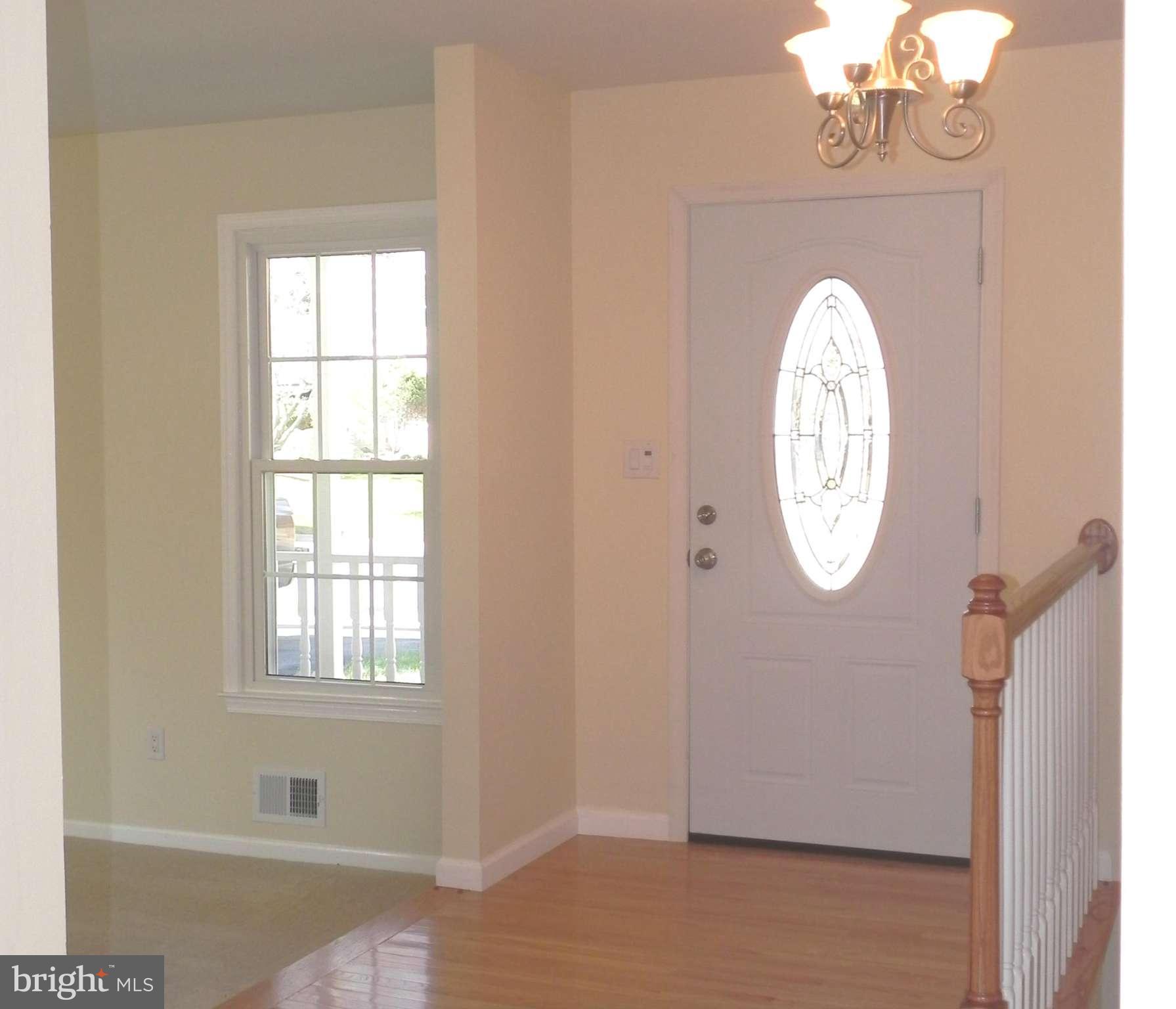 15 Redding Ridge Drive Gaithersburg, MD 20878 - Photo 10 of 30 ENTRANCE FOYER