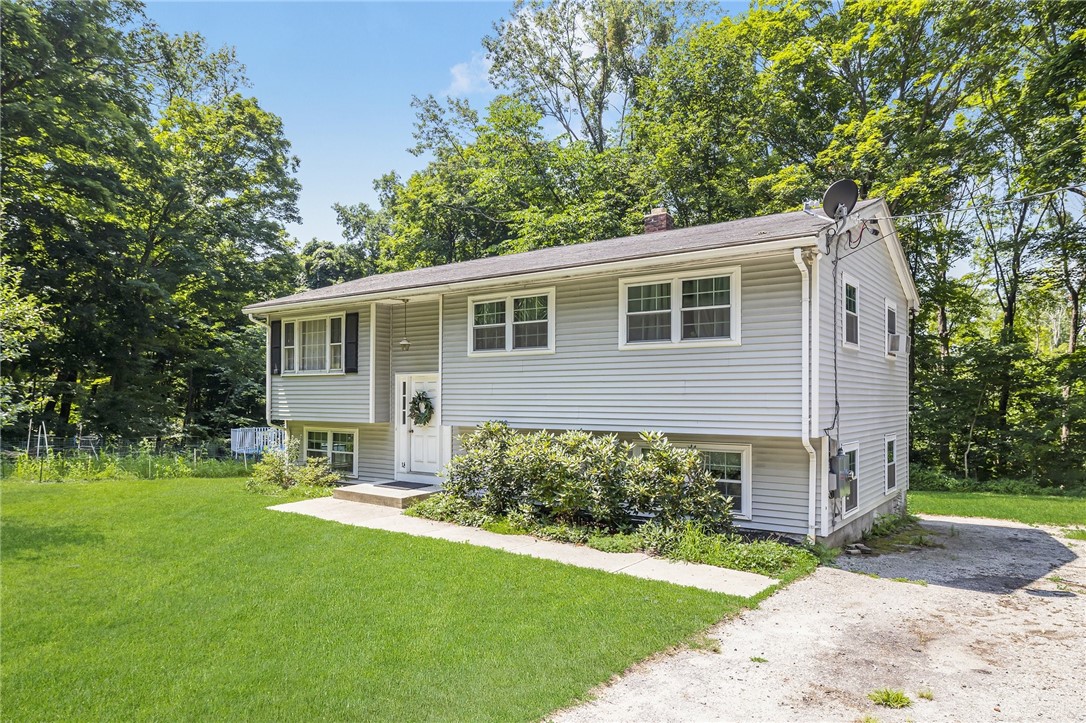 18 Birch Road Cumberland, RI 02864 - Photo 28 of 34 Driveway
