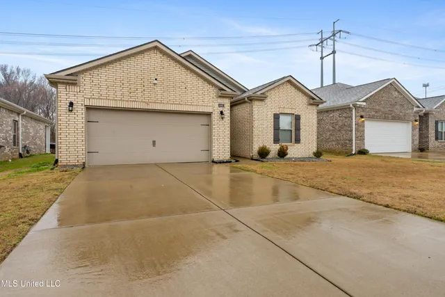 $260,000 | 8865 Mary Frances Drive, Southaven, MS 38671