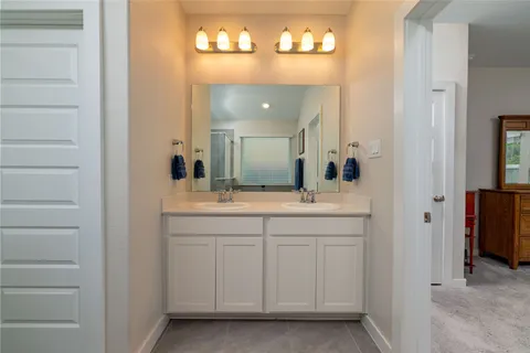 $325,000 | 4910 Bottlebrush Drive, Pearland, TX 77584