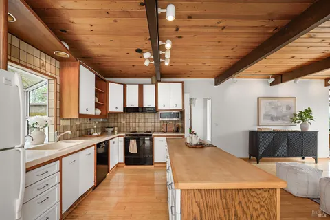 $1,925,000 | 135 Peralta Avenue, Mill Valley, CA 94941