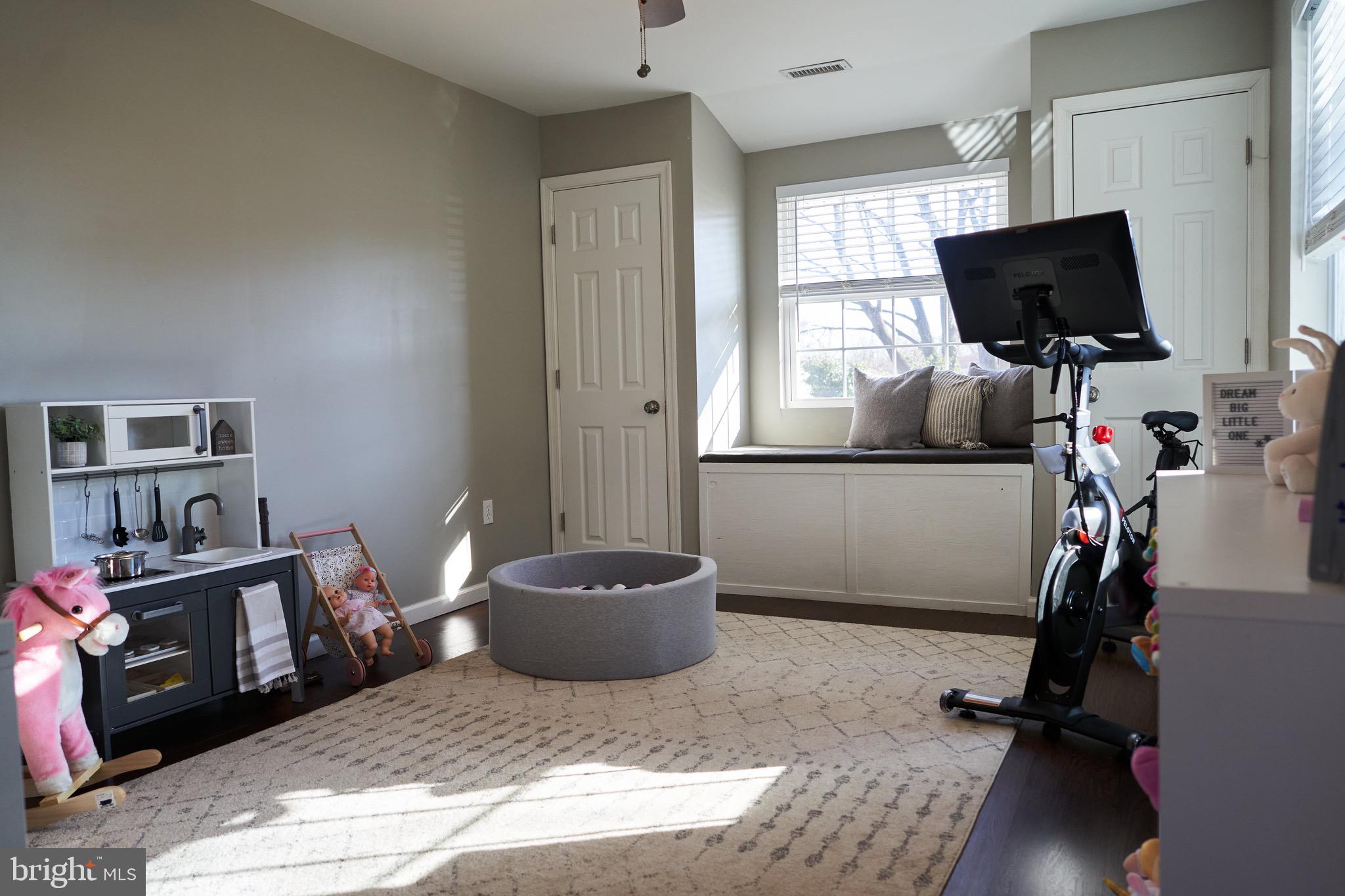 67 Turf Road Levittown, PA 19056 - Photo 19 of 33 Main Floor Bedroom