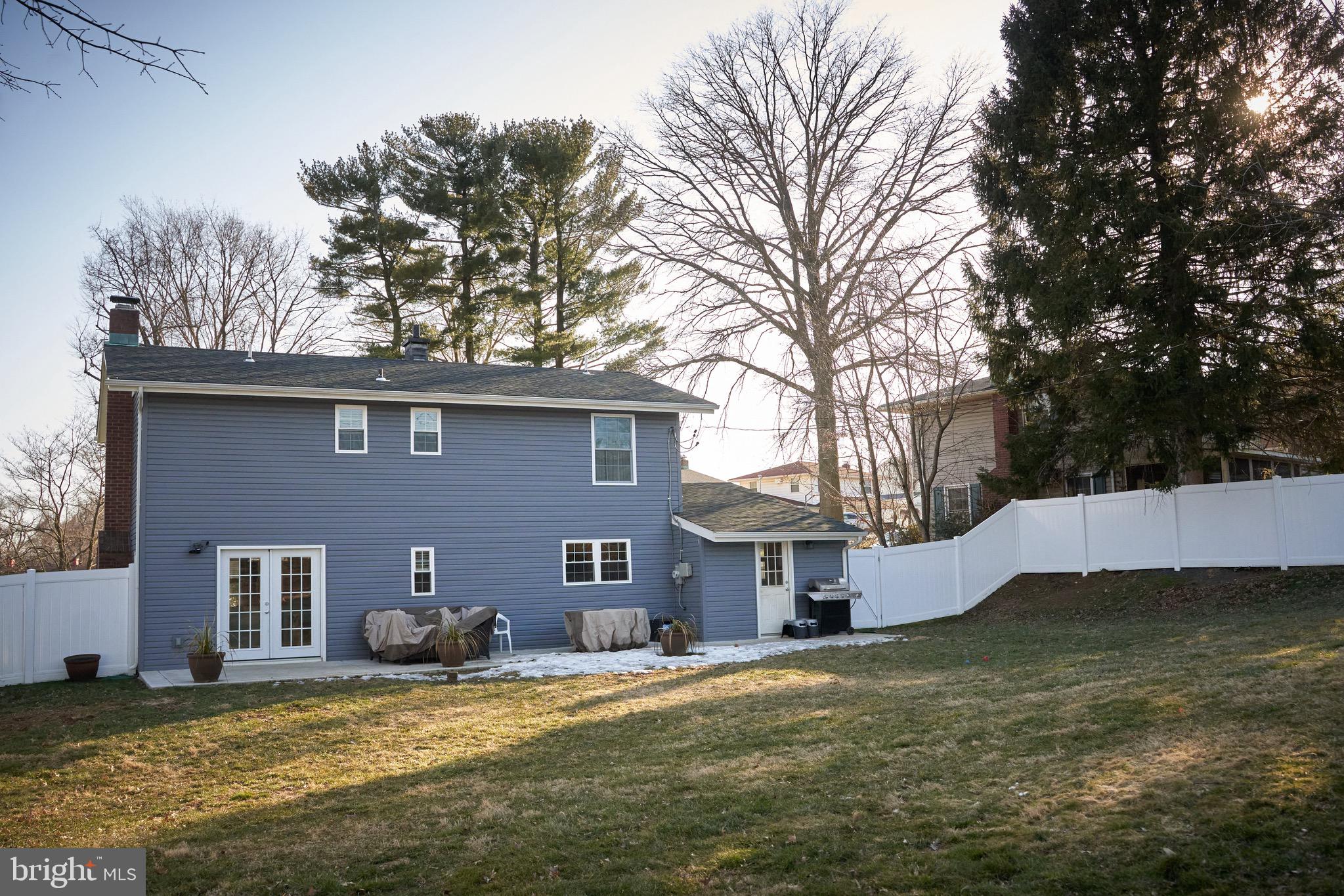 67 Turf Road Levittown, PA 19056 - Photo 5 of 33
