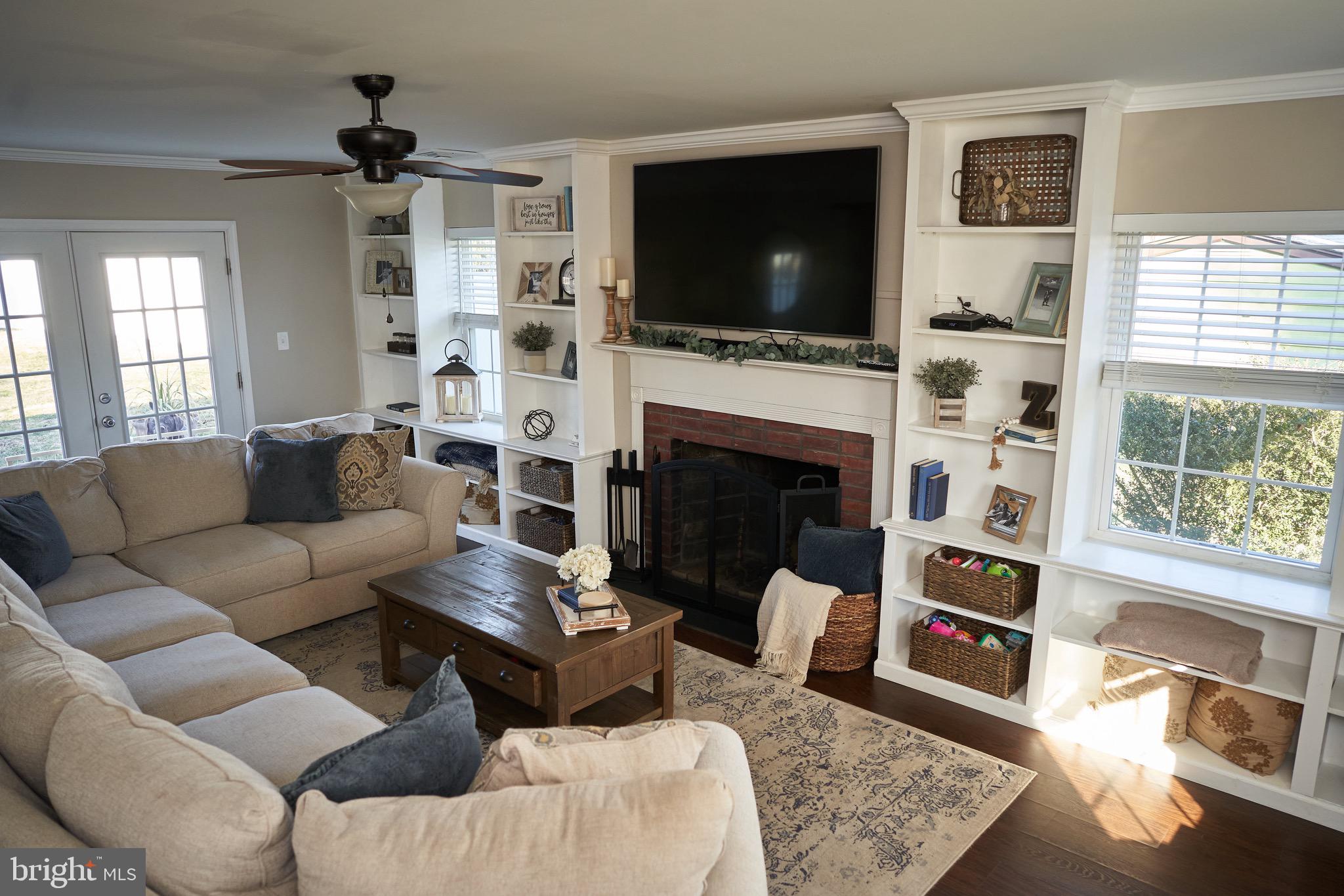 67 Turf Road Levittown, PA 19056 - Photo 7 of 33 Living room with custom built ins