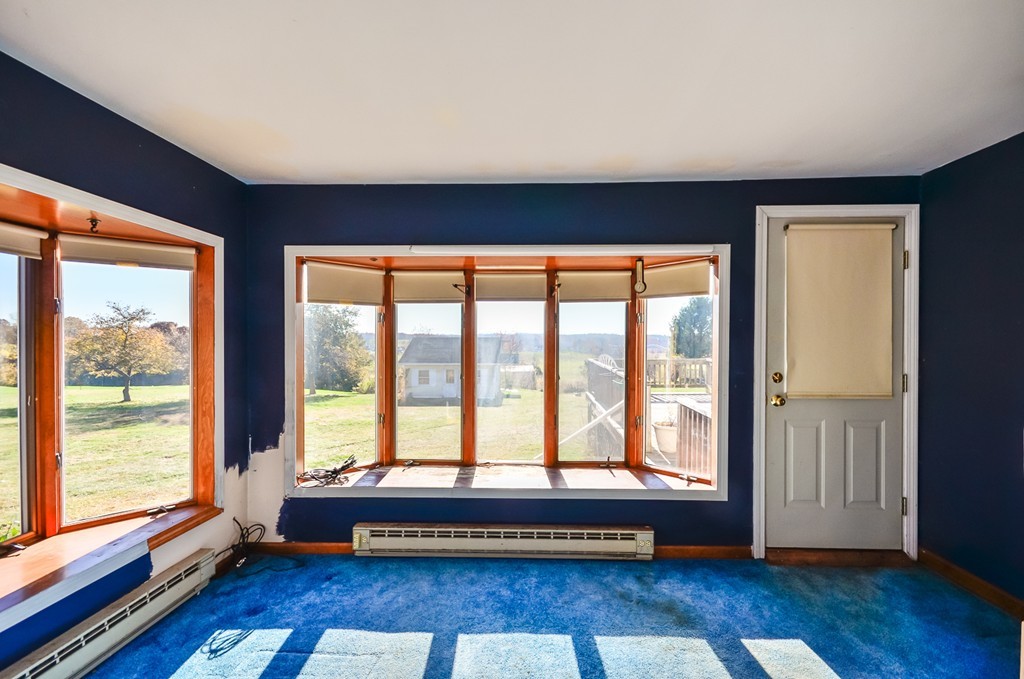 154 Whitehall Road Amesbury, MA 01913 - Photo 12 of 30 Gallery Image 12