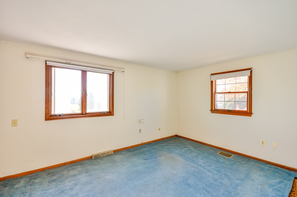 154 Whitehall Road Amesbury, MA 01913 - Photo 18 of 30 Gallery Image 18