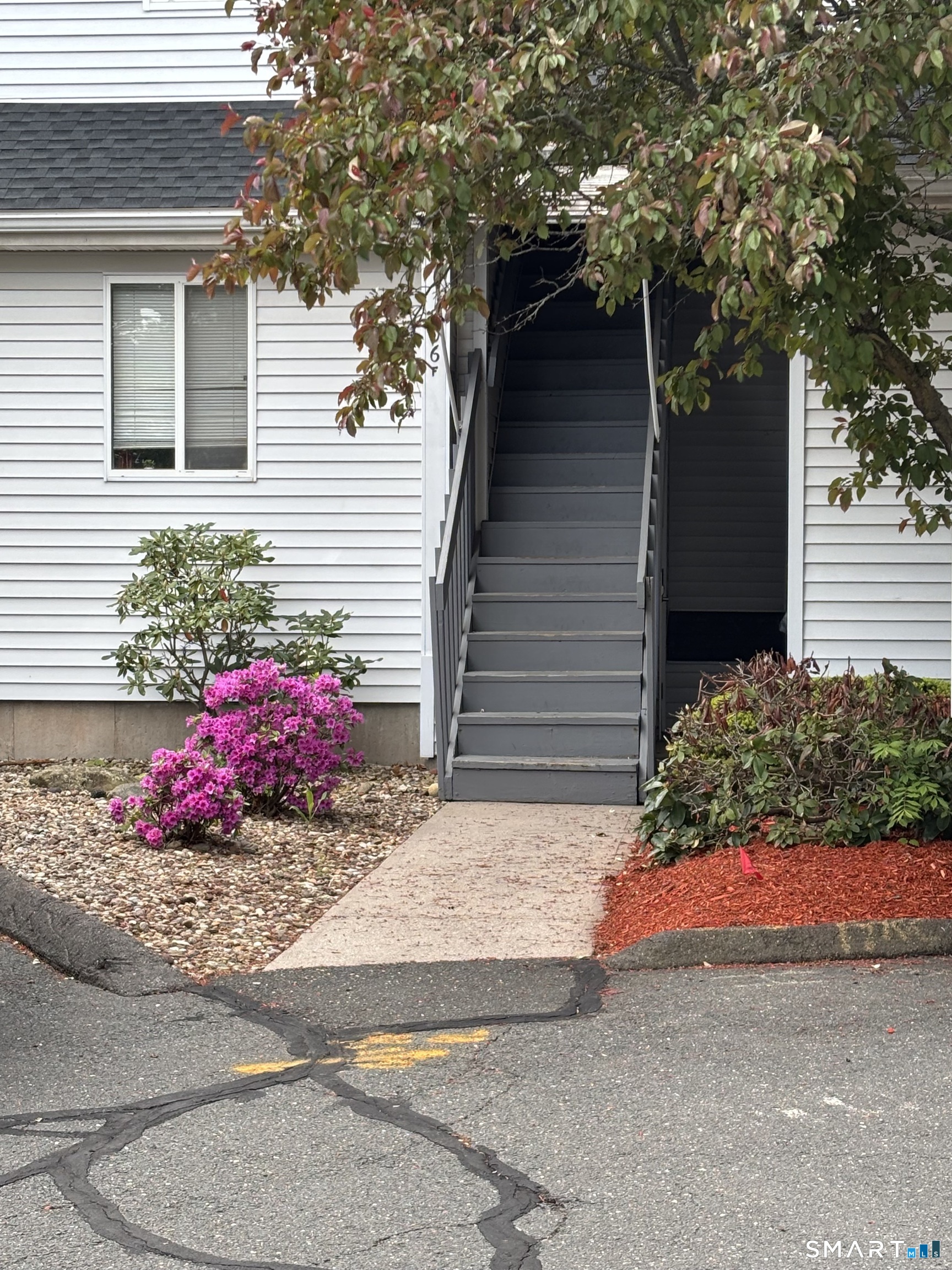 806 Hartford Road, Unit E Manchester, CT 06040 - Photo 1 of 15