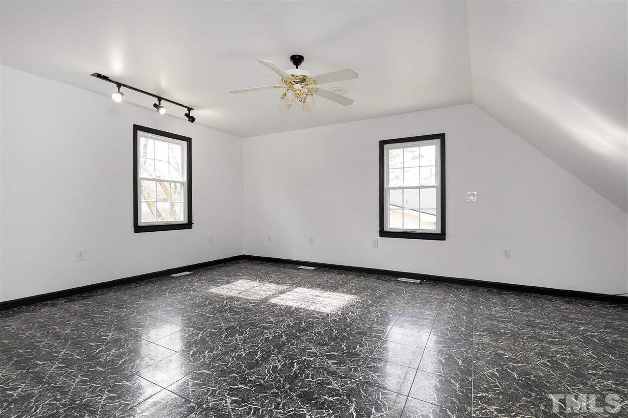 4700 Hiddenbrook Drive Raleigh, NC 27609 - Photo 23 of 29