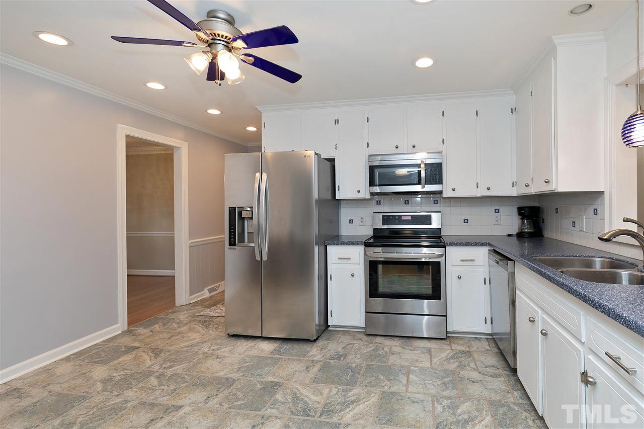 4700 Hiddenbrook Drive Raleigh, NC 27609 - Photo 6 of 29