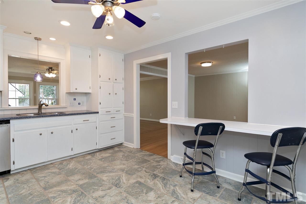 4700 Hiddenbrook Drive Raleigh, NC 27609 - Photo 7 of 29