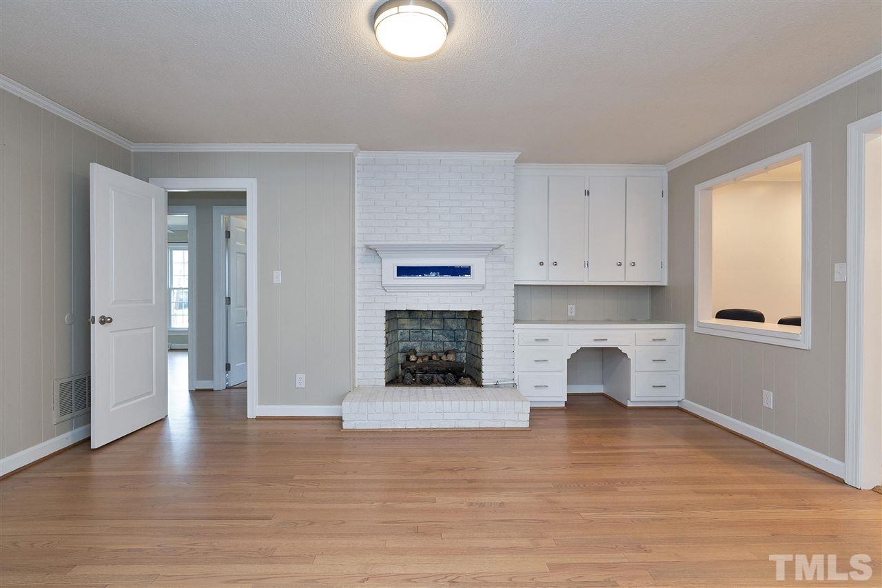 4700 Hiddenbrook Drive Raleigh, NC 27609 - Photo 9 of 29