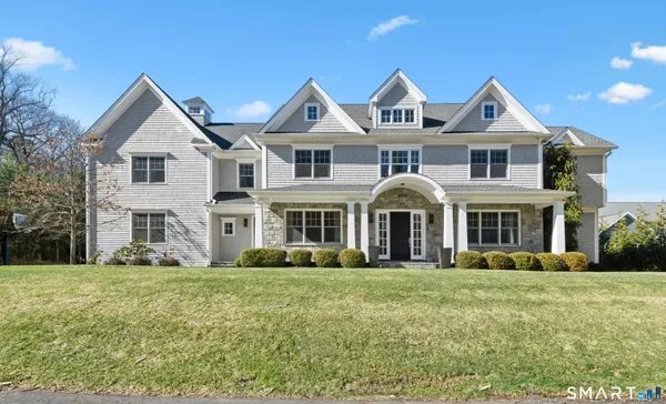 $2,250,000 | 4 Ravenglass Drive, Unit 4, Stamford, CT 06903