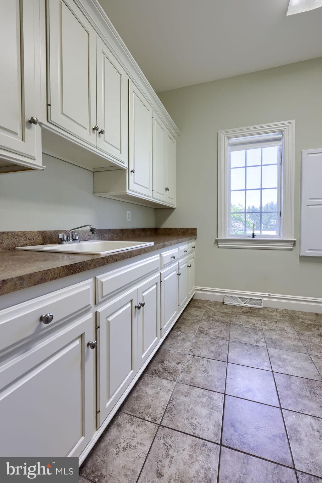 388 Wheatfield Drive Lititz, PA 17543 - Photo 34 of 96