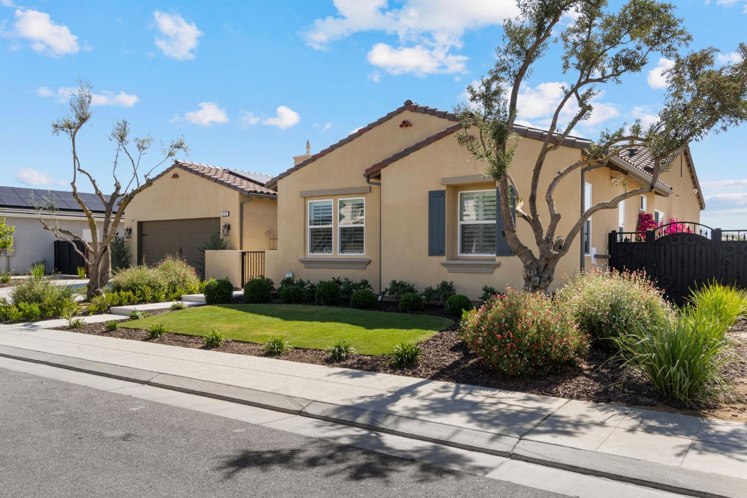974 Ridgeline Road Madera, CA 93636 - Photo 3 of 55