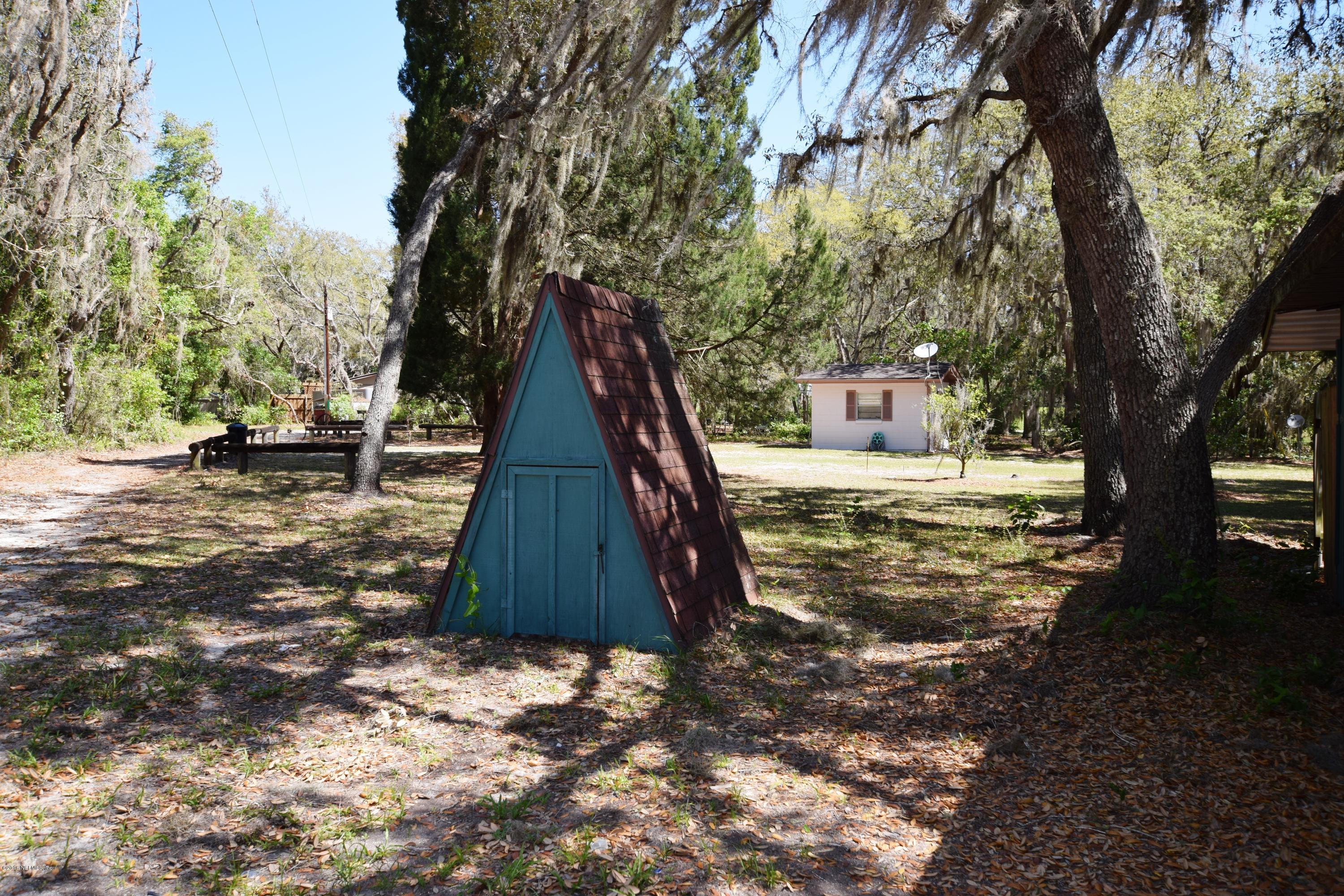 155 Silver Pond Road Crescent City, FL 32112 - Photo 19 of 27 well pump house