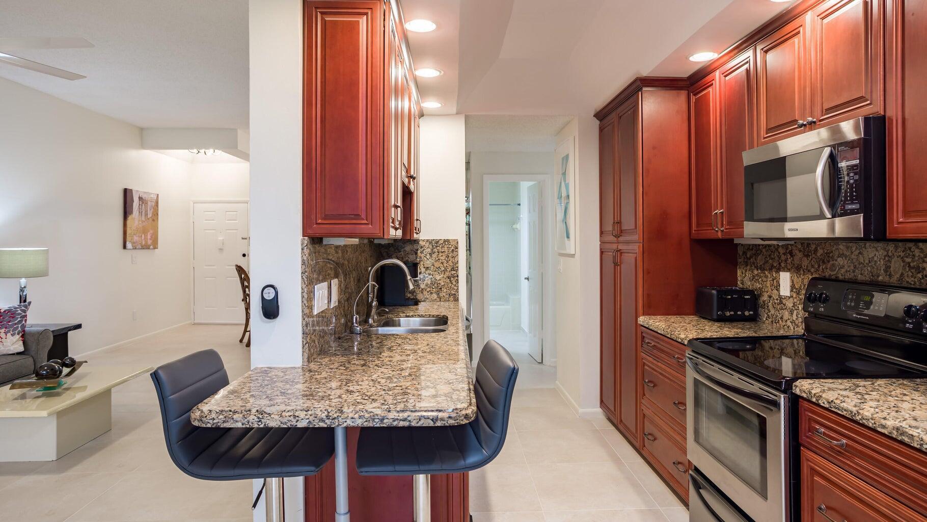 7460 La Paz Boulevard, Unit 208 Boca Raton, FL 33433 - Photo 8 of 23 20221228190027862073000000-o