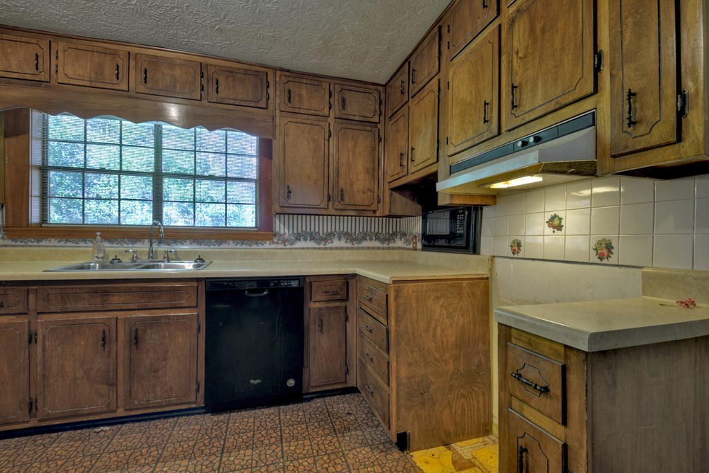 222 Sugar Creek Road Blue Ridge, GA 30513 - Photo 17 of 52 Gallery Image 17
