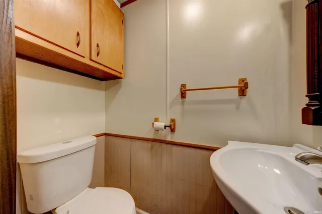 $220,000 | 310 East 22nd Street, Huntingburg, IN 47542