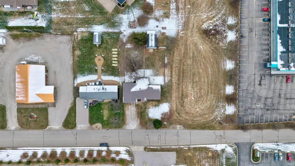 $210,000 | 310 East 22nd Street, Huntingburg, IN 47542