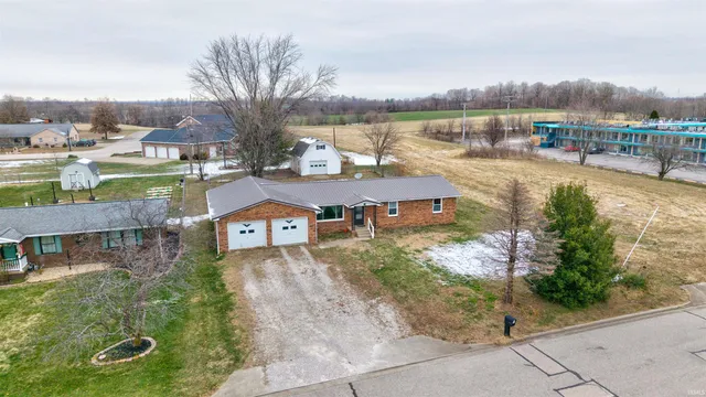 $220,000 | 310 East 22nd Street, Huntingburg, IN 47542
