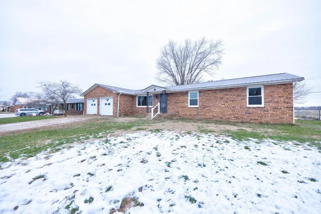 $220,000 | 310 East 22nd Street, Huntingburg, IN 47542