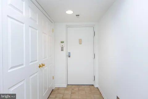 $400,000 | 414 Rockfleet Road, Unit 102, Lutherville-Timonium, MD 21093