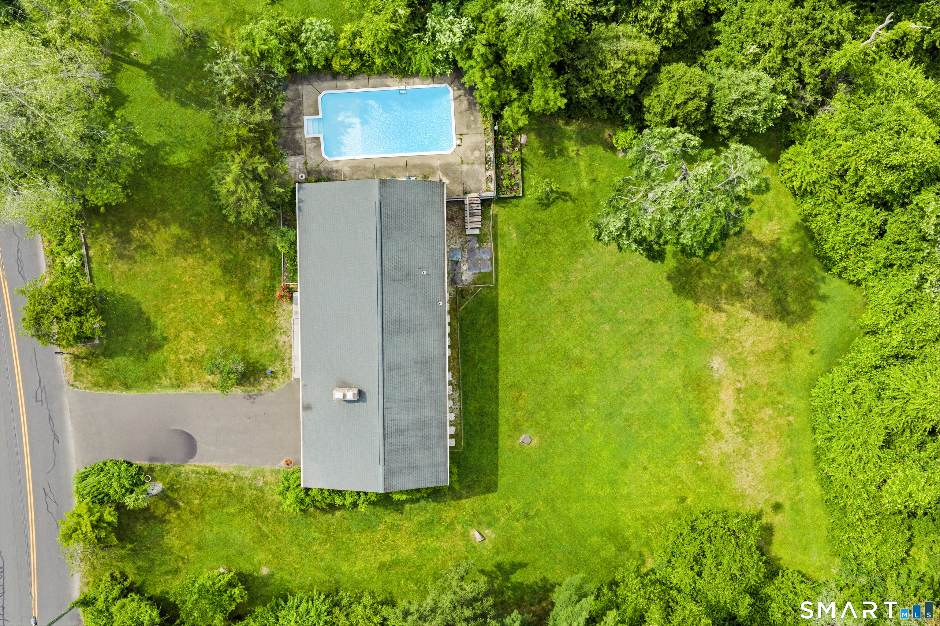 47 Tower Road Brookfield, CT 06804 - Photo 7 of 39