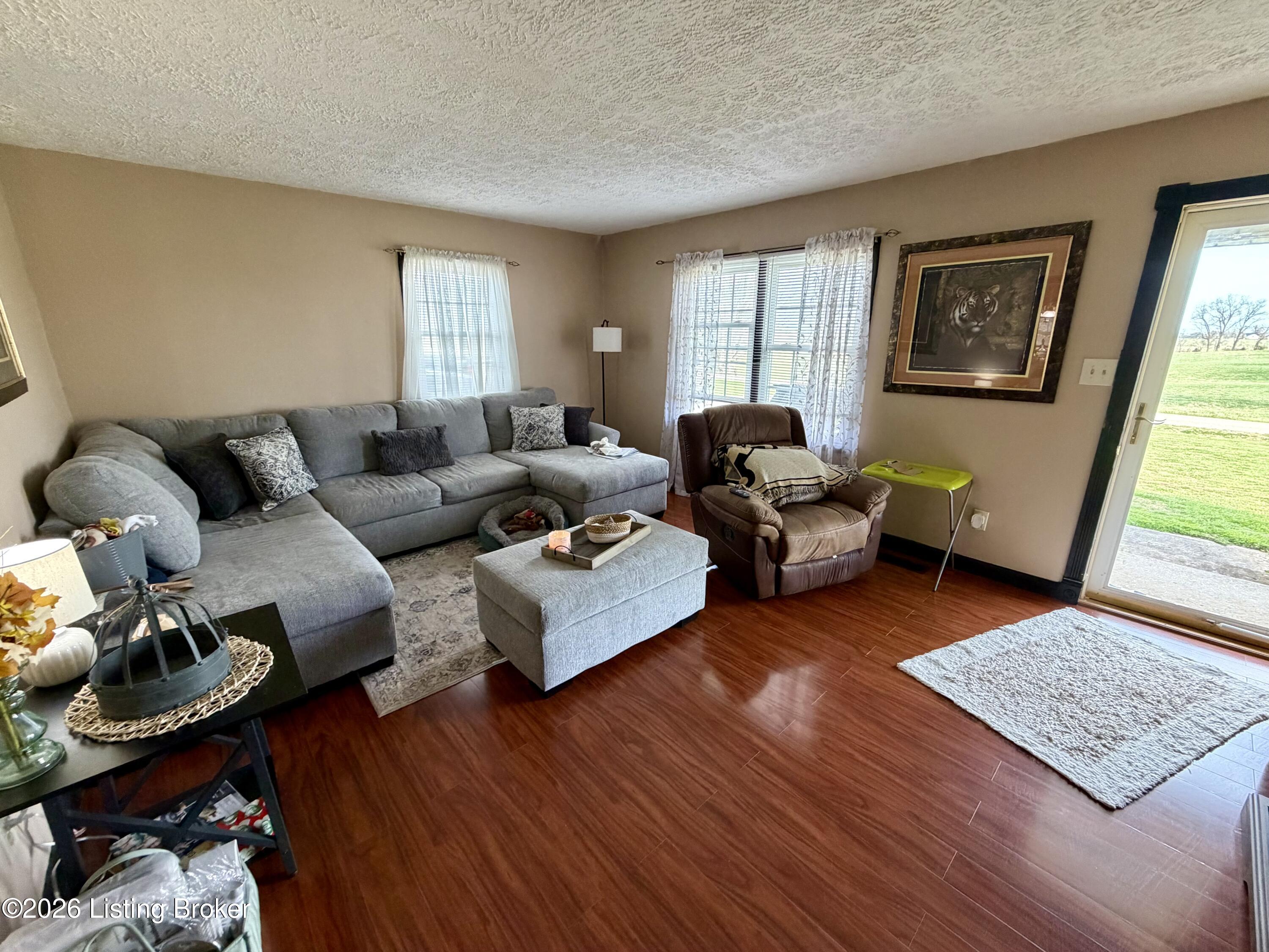 895 McLain Road Springfield, KY 40069 - Photo 6 of 46 IMG_9332