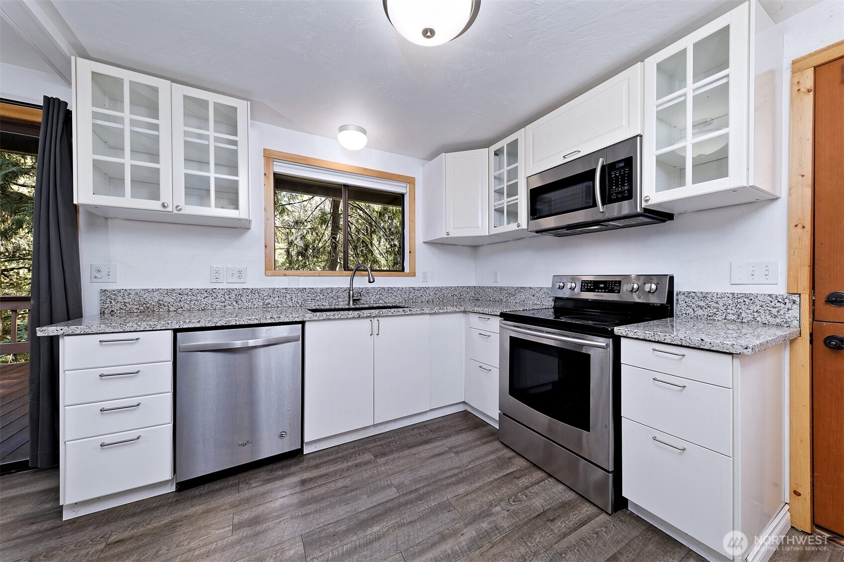 755 East Promontory Road Shelton, WA 98584 - Photo 8 of 37 Gallery Image 8
