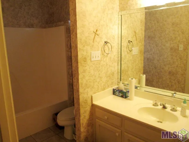 $315,000 | 1715 Foxton Court, Baton Rouge, LA 70815