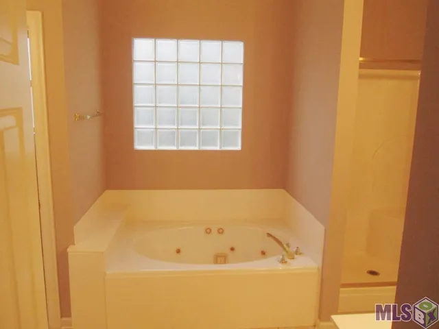 $315,000 | 1715 Foxton Court, Baton Rouge, LA 70815