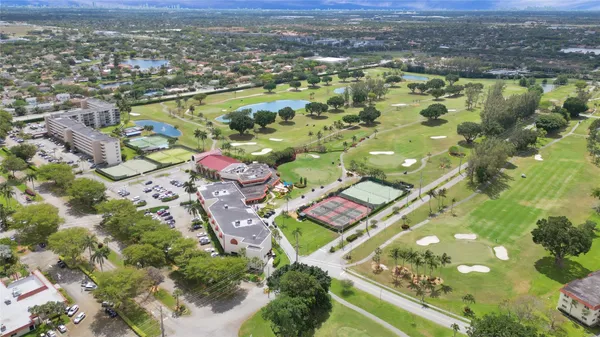 $2,000 | 8900 Washington Street, Unit 416, Pembroke Pines, FL 33025