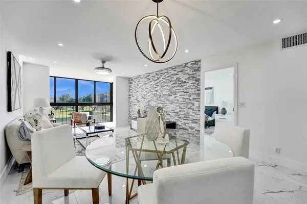 $2,000 | 8900 Washington Street, Unit 416, Pembroke Pines, FL 33025
