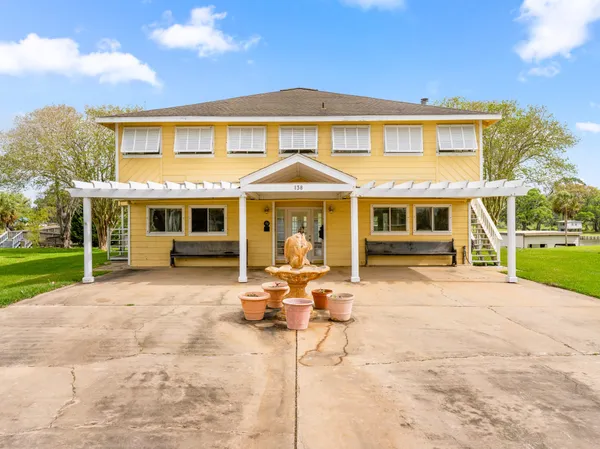 $500,000 | 138 Vivian Street, Brazoria, TX 77422