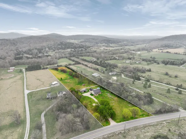 $589,900 | 15541 Cainsville Road, Milton, TN 37118