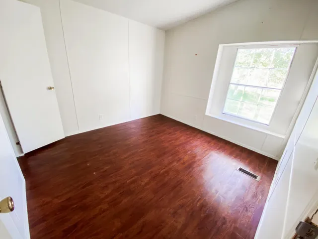 $1,000 | 2294 Farm To Market 980, Unit C, Huntsville, TX 77320