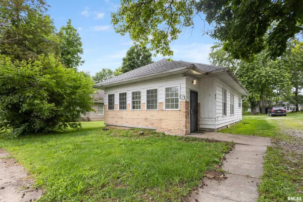 $58,000 | 811 North Main Street, Carrier Mills, IL 62917