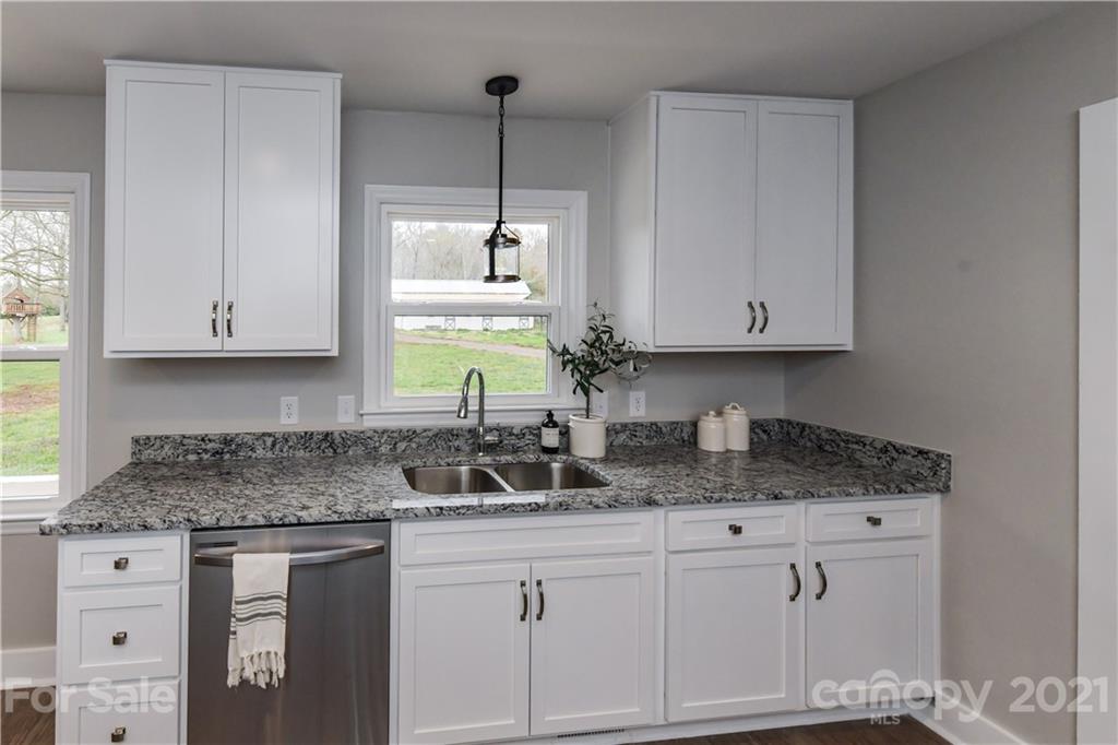 4111 Tom Starnes Road Waxhaw, NC 28173 - Photo 16 of 46 Gallery Image 16