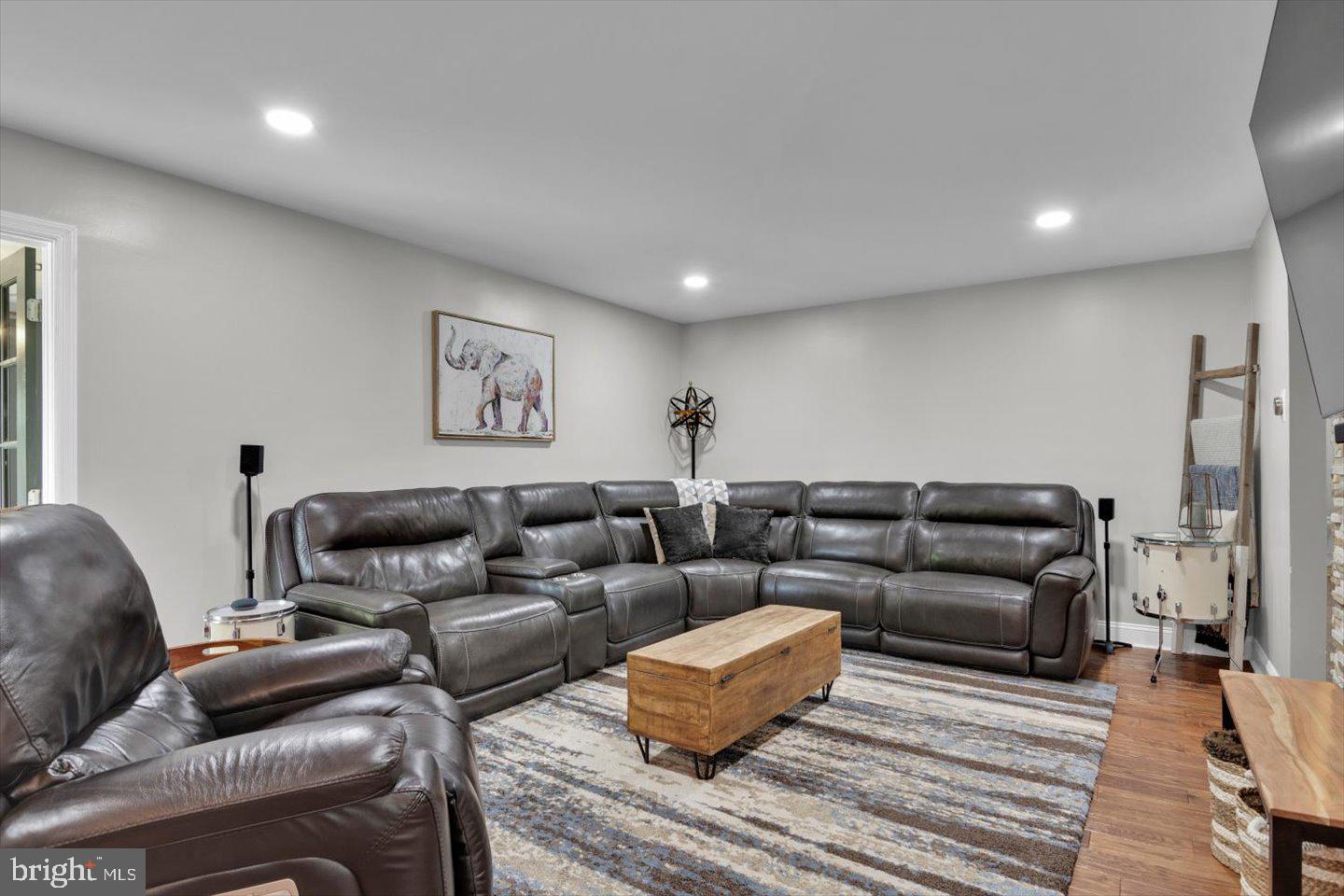 1102 Cooperskill Road Cherry Hill, NJ 08034 - Photo 20 of 38 a living room with furniture and a couch