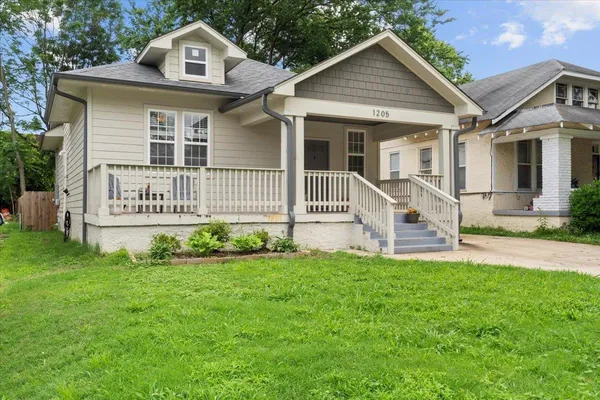 $2,000 | 1205 Forest Avenue, Memphis, TN 38104