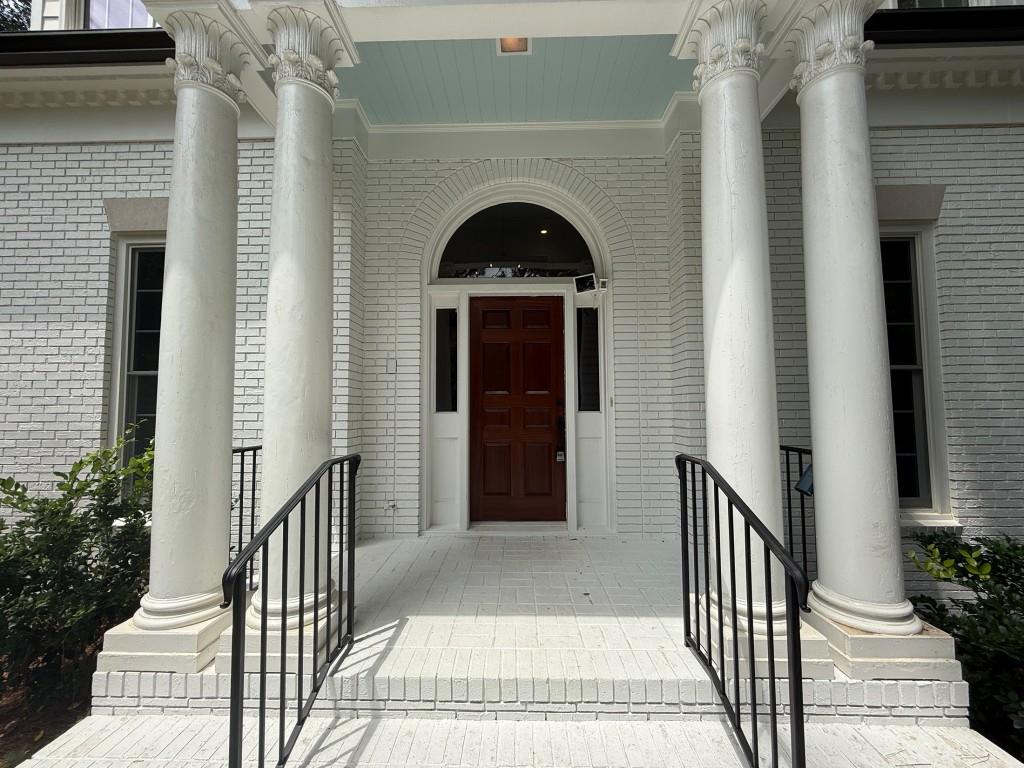 1330 West Wesley Road Northwest Atlanta, GA 30327 - Photo 2 of 41 Gallery Image 2
