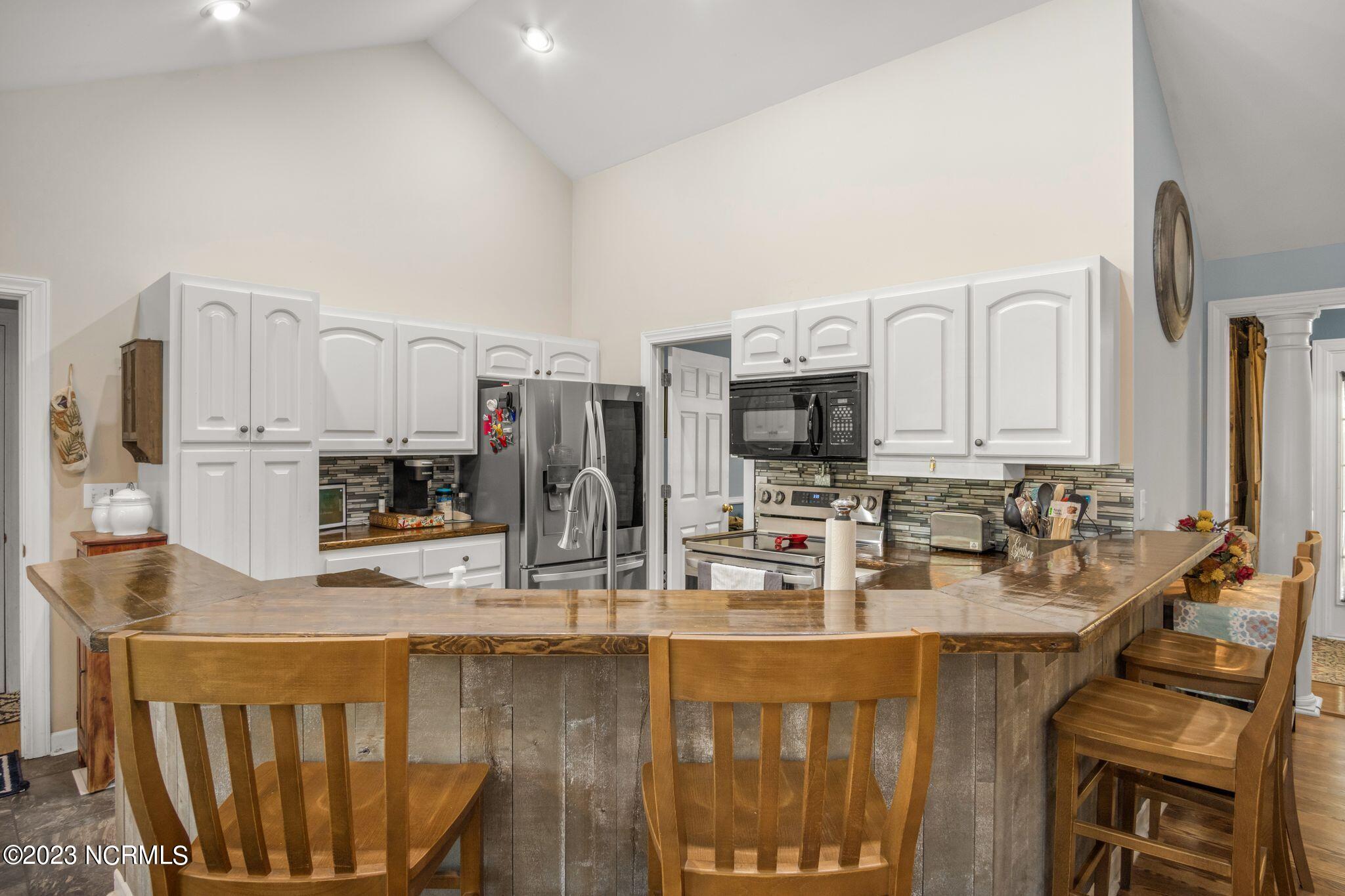 582 Deer Run Road New Bern, NC 28562 - Photo 13 of 43 582 Deer Run Rd-18