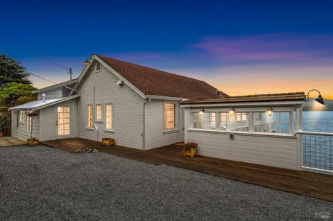 $2,400,000 | 22195 State Route 1 Hwy, Marshall, CA 94940