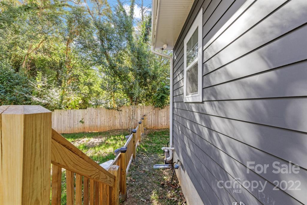 2845 Mayflower Road Charlotte, NC 28208 - Photo 39 of 48 Gallery Image 39