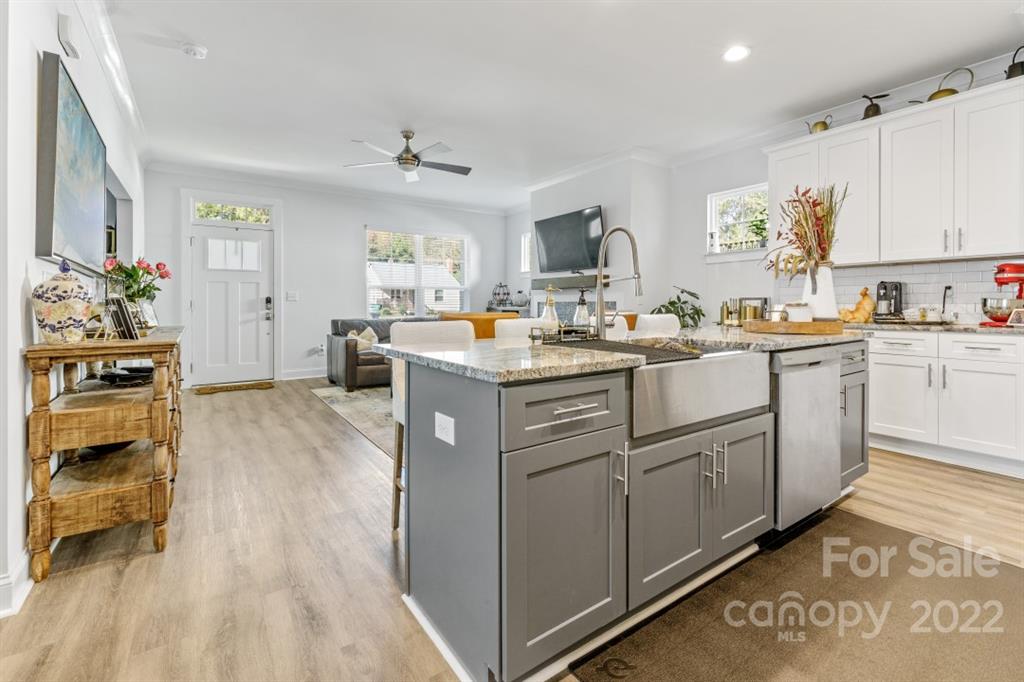 2845 Mayflower Road Charlotte, NC 28208 - Photo 10 of 48 Gallery Image 10