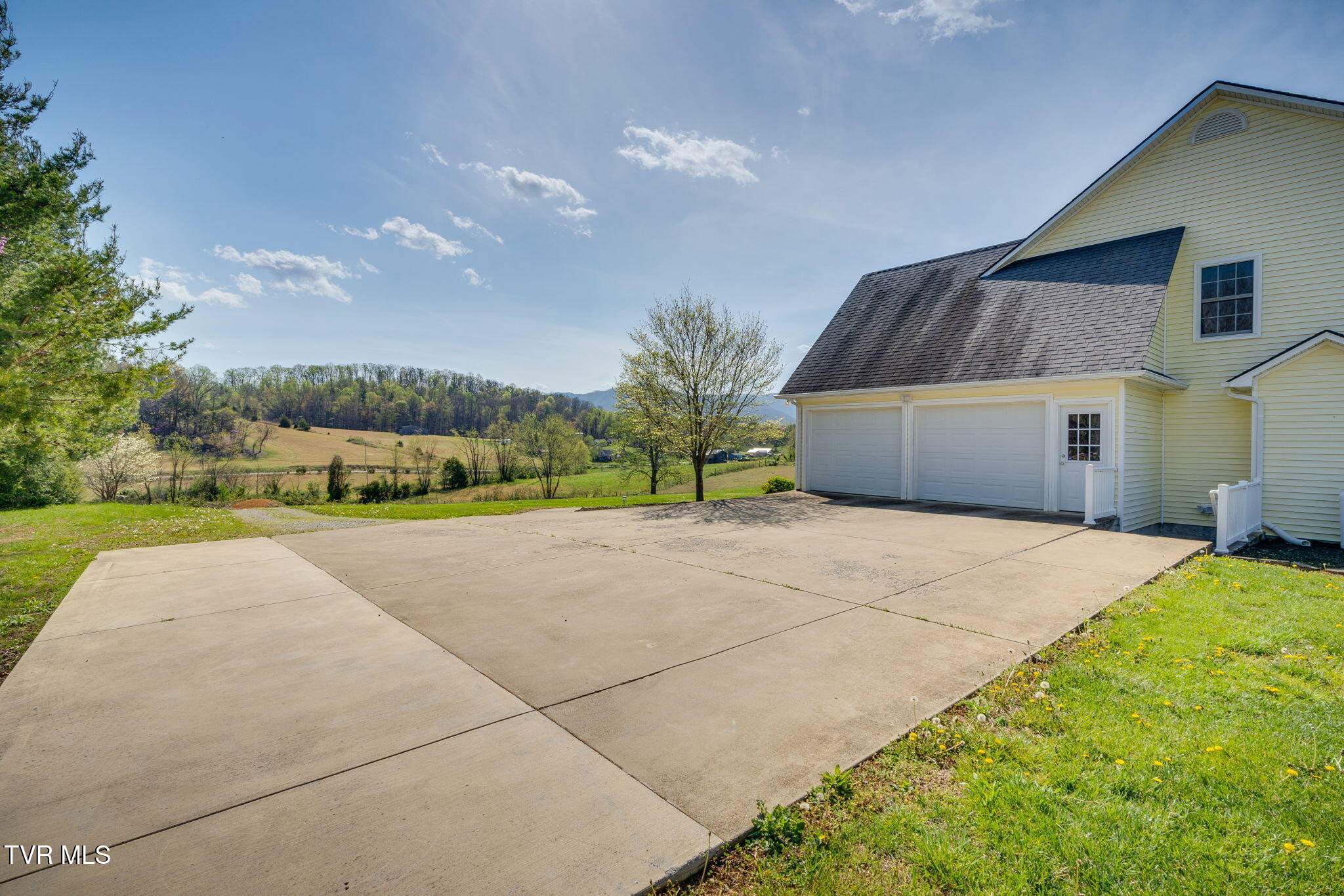 273 Dunbar Road Chuckey, TN 37641 - Photo 36 of 53 036